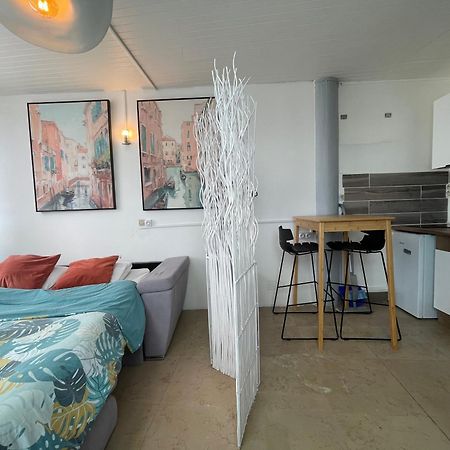 Penthouse Seaside 10 Min Port, Croisiere Et Aeroport Apartment Пойнт а Питр Екстериор снимка