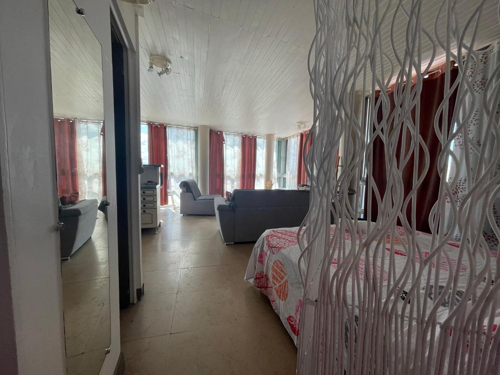 Penthouse Seaside 10 Min Port, Croisiere Et Aeroport Apartment Пойнт а Питр Екстериор снимка