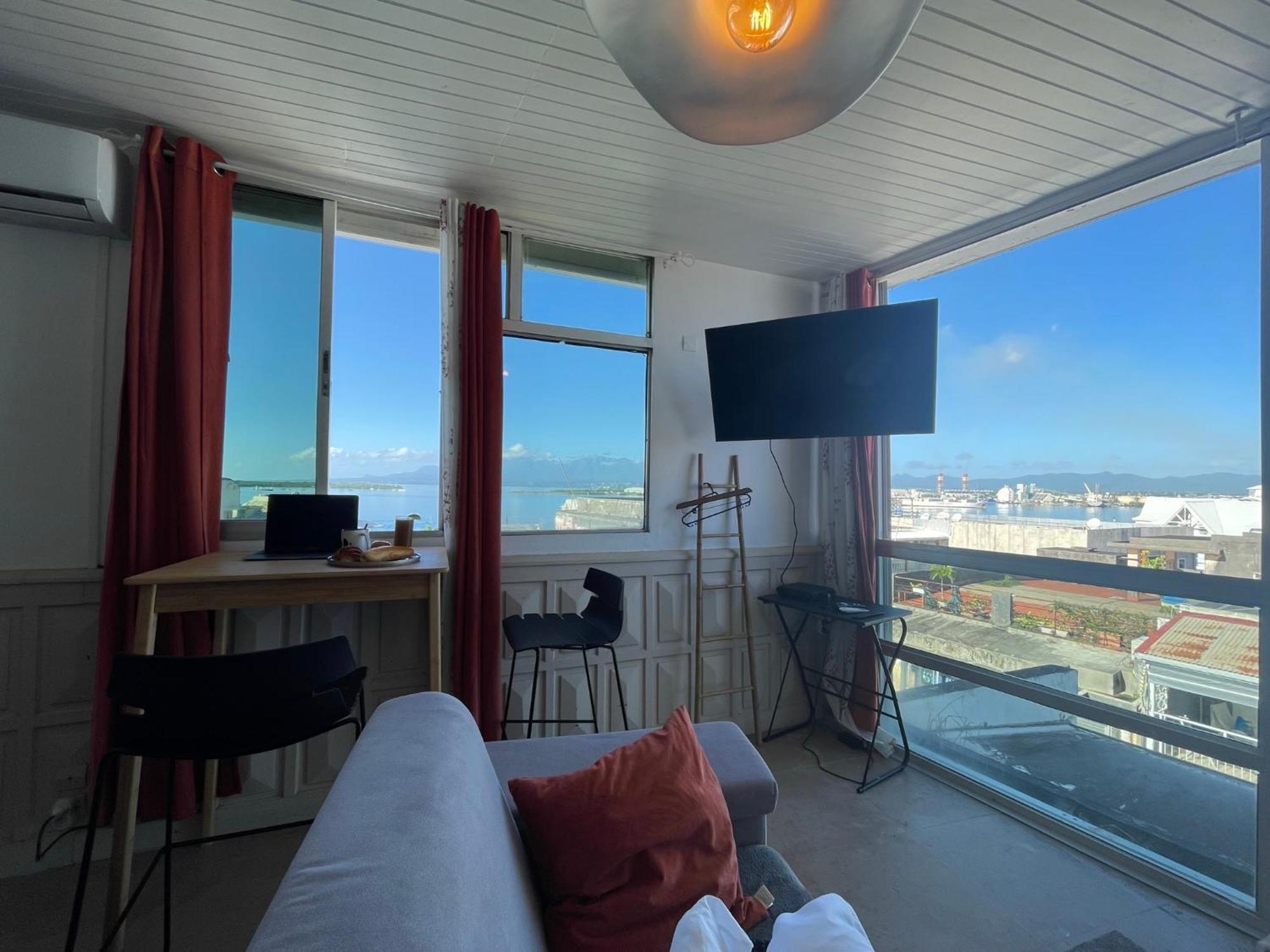 Penthouse Seaside 10 Min Port, Croisiere Et Aeroport Apartment Пойнт а Питр Екстериор снимка