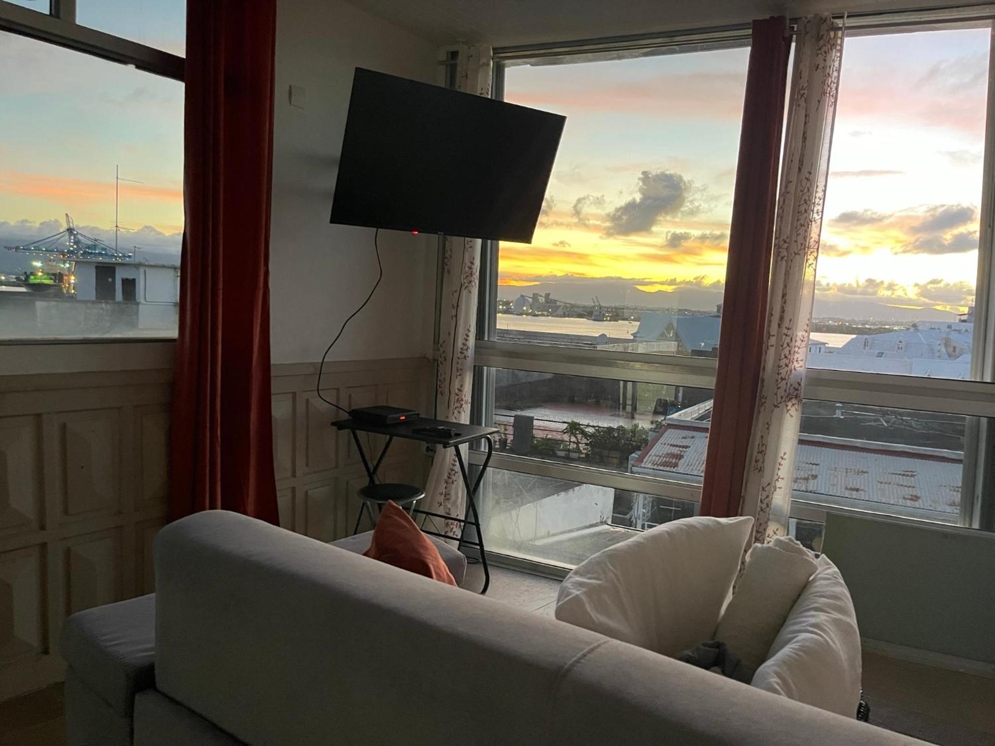 Penthouse Seaside 10 Min Port, Croisiere Et Aeroport Apartment Пойнт а Питр Екстериор снимка