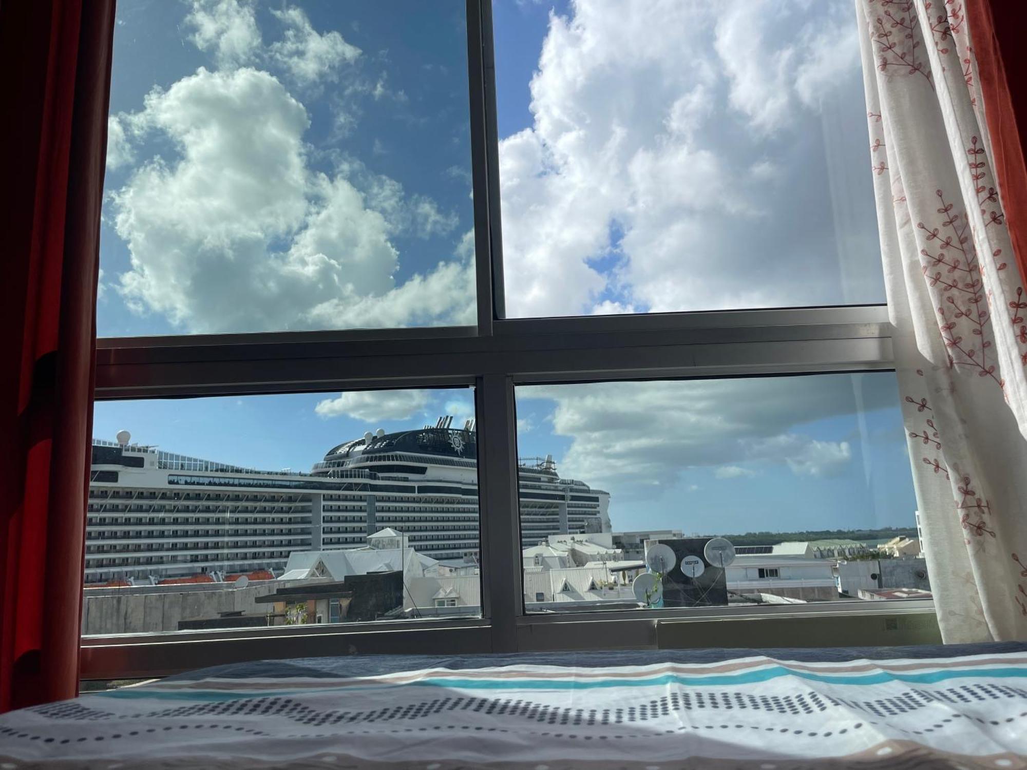 Penthouse Seaside 10 Min Port, Croisiere Et Aeroport Apartment Пойнт а Питр Екстериор снимка
